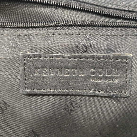 Kenneth Cole Black Leather Shoulder Bag - Picture 8 of 14